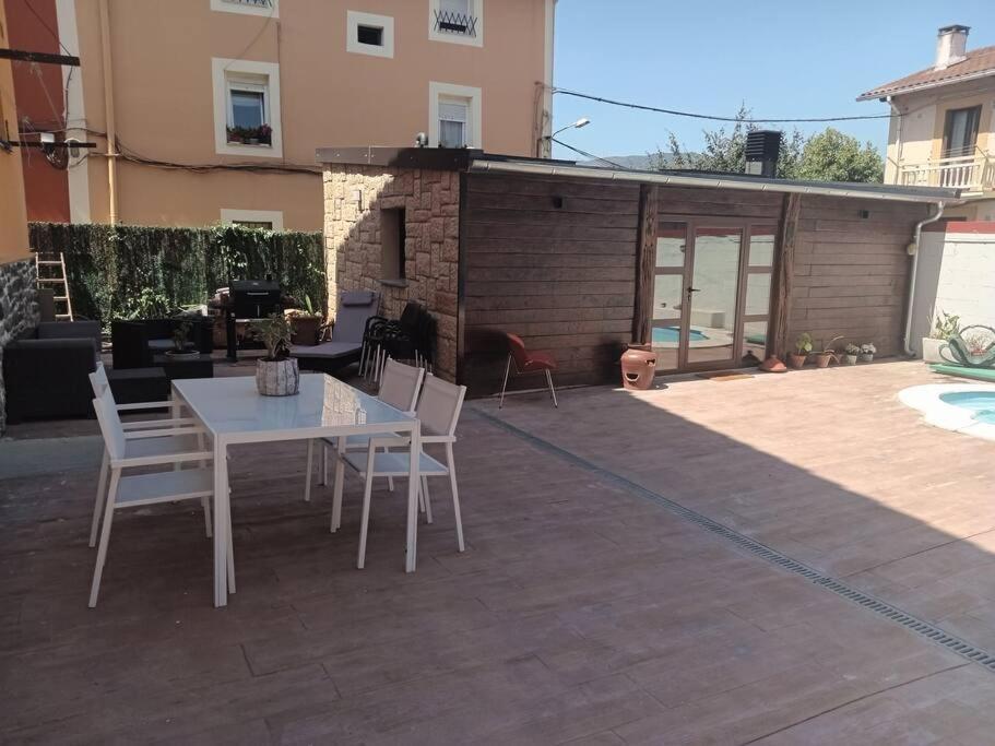 Preciosa Casa Bi-Familiar Al Lado De Donosti. Apartman Irun Kültér fotó